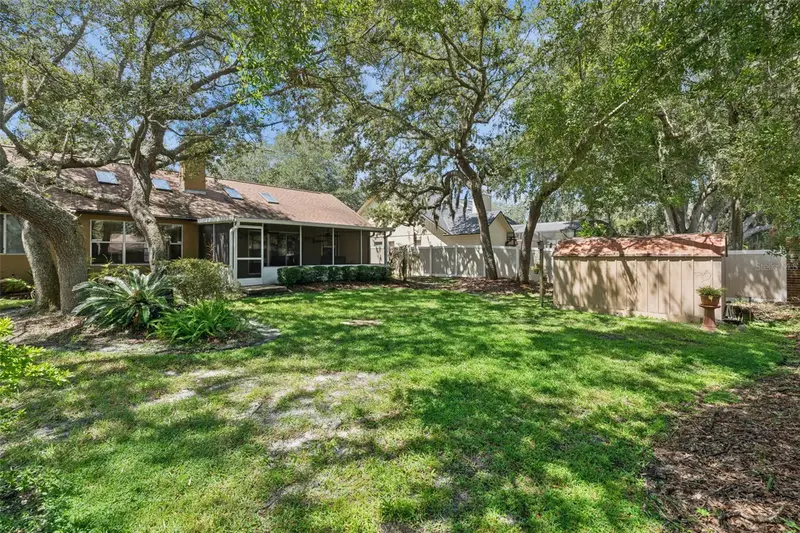 288 Ringwood Dr, FL