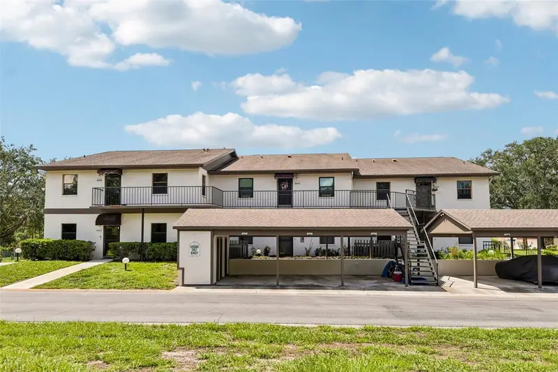 6413 River Lodge Ln, FL