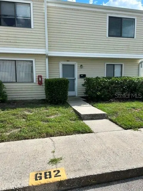 682 Leslie Ct #682, FL
