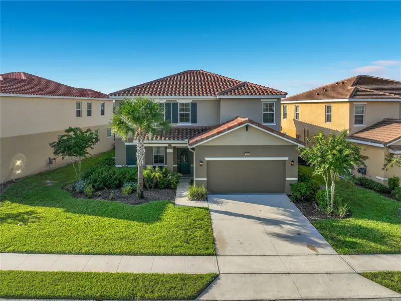 7647 Oakmoss Loop, FL