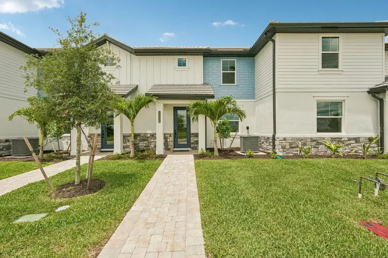 17830 Broadleaf Loop, FL
