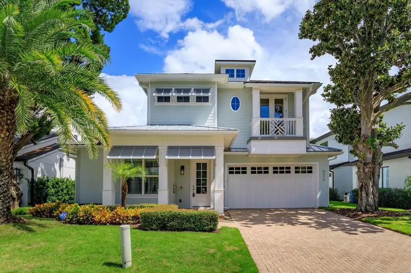 533 Country Club Dr, FL