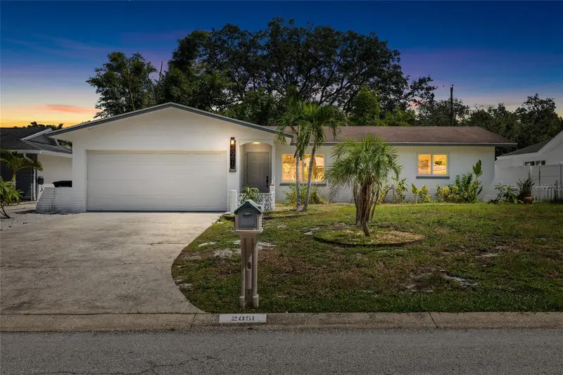 2051 Little Neck Rd, FL