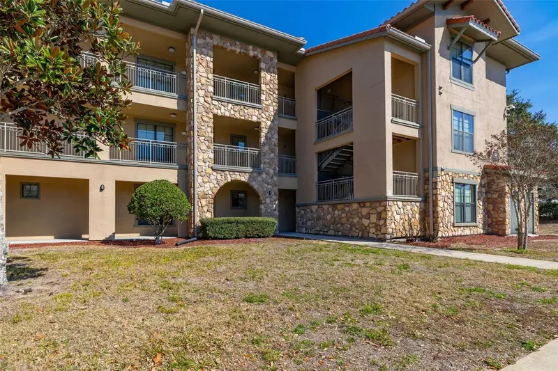 901 Charo Pkwy #716, FL