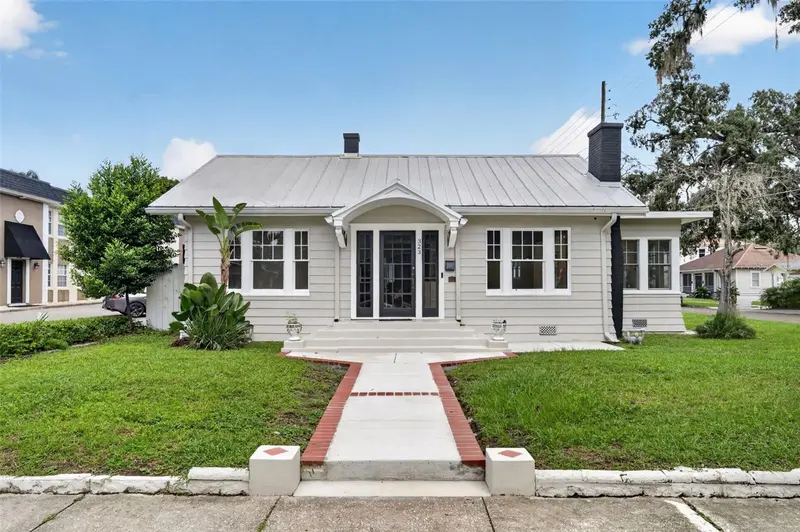323 E Amelia St, FL
