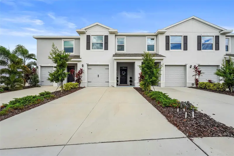 17668 Crescent Moon Loop, FL