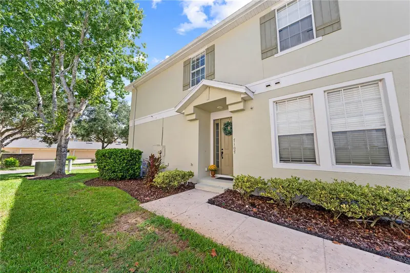 7107 Red Lantern Dr #7107, FL