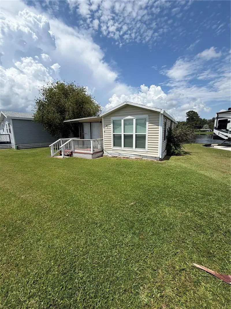 41 Eagle Pt N, FL