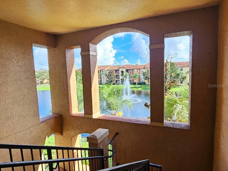 5572 Metrowest Blvd #312, FL