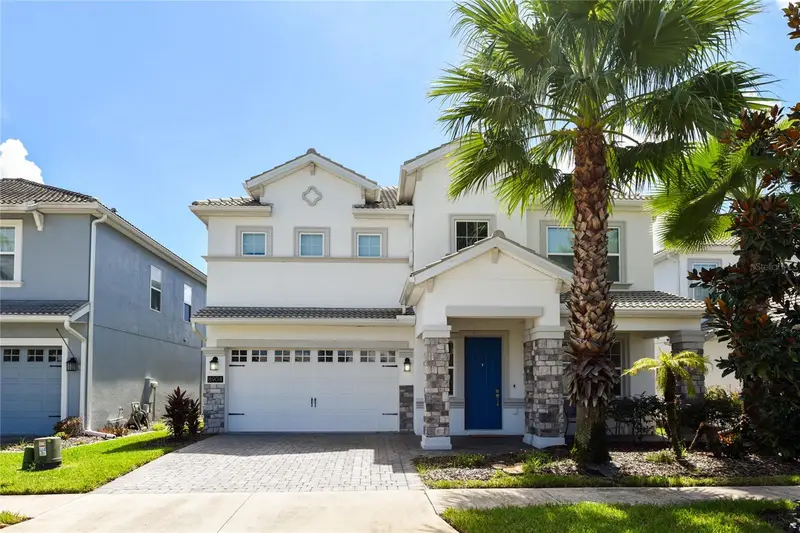 8904 Leader Board Ln, FL