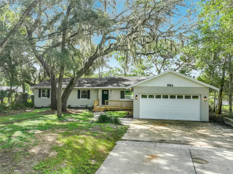 1904 Lake Alma Dr, FL