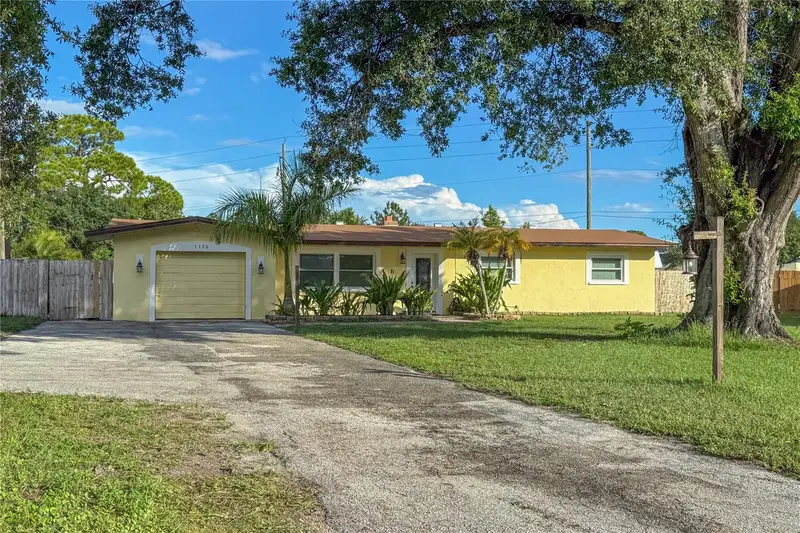 1126 Carmella Cir, FL