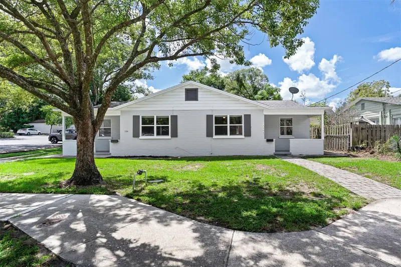 1104 E Harwood St, FL