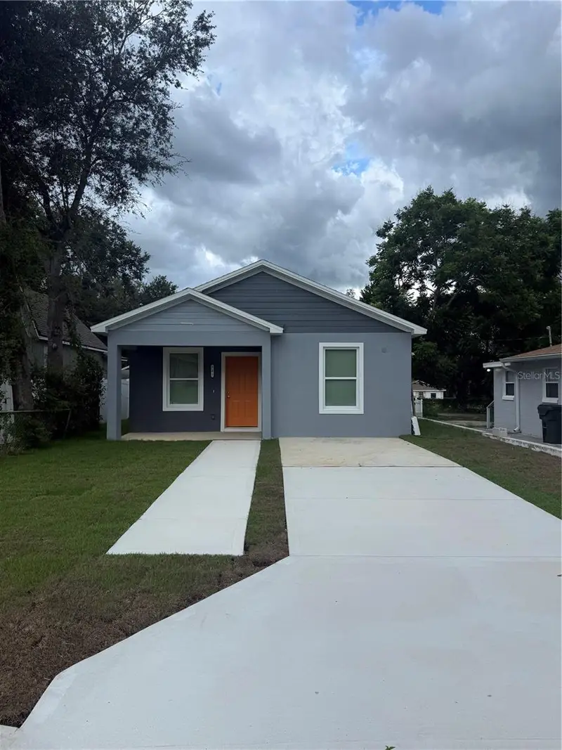 707 W 9th St, FL