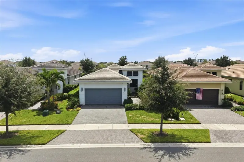 5224 Barnett Cir, FL