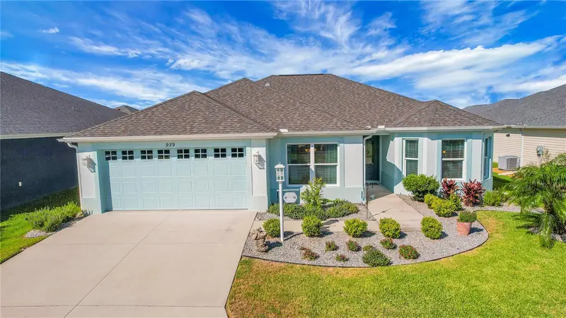 939 Ebling Loop, FL