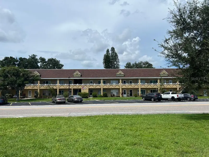 2000 World Parkway Blvd #20, FL