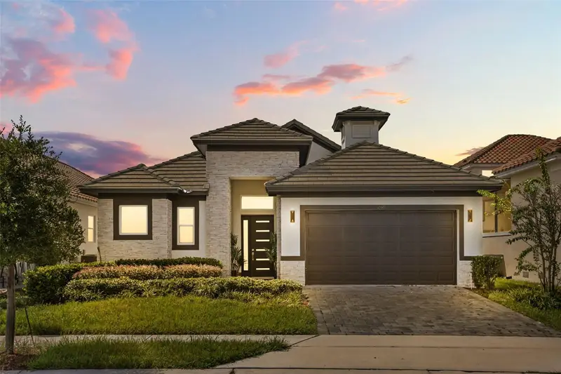 260 Hampton Loop, FL