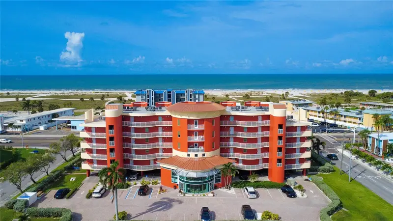 11605 Gulf Blvd #203, FL