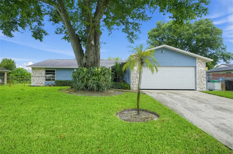 1738 Sw Beeker St, FL