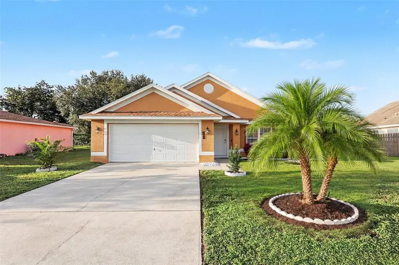 301 Bougainvillea St Nw, FL