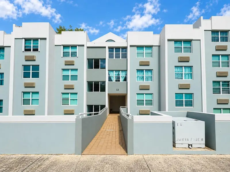 1000 Cond.La Floresta Carr. 831 #1331, PR