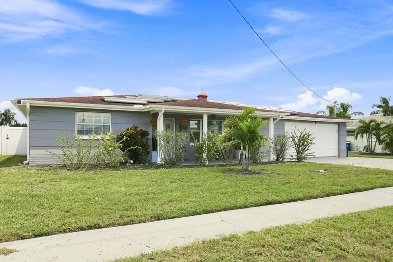 1324 Chancellor Dr, FL