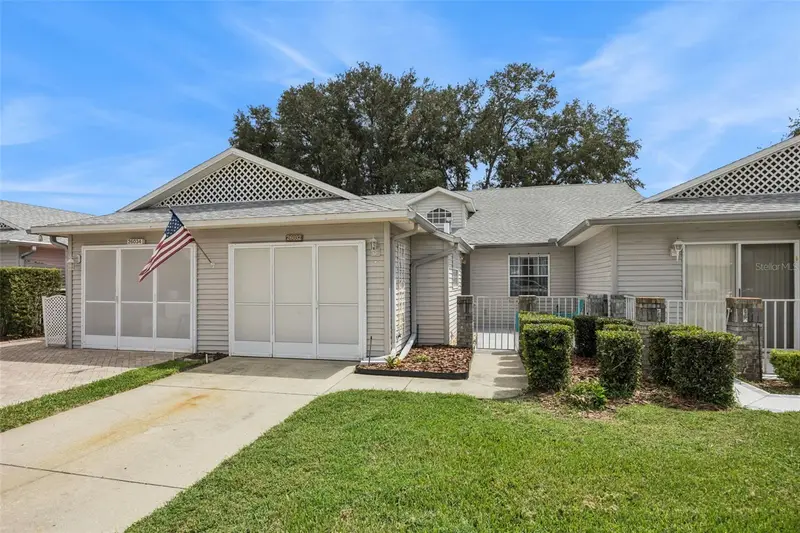 26032 Newcombe Cir, FL