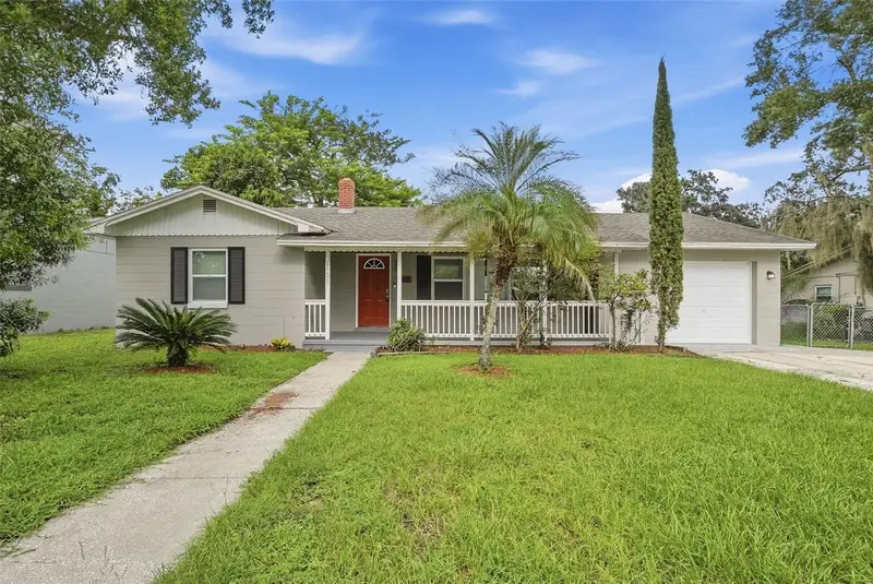 1115 N Powers Dr, FL