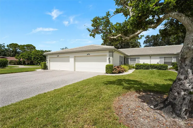 3032 Ringwood Mdw #17, FL