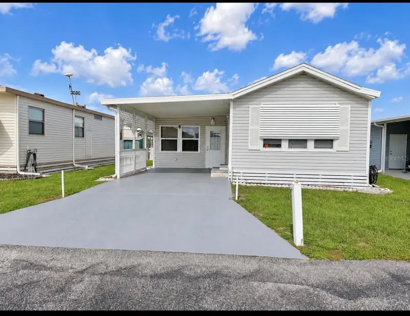 1101 W Commerce Av, FL