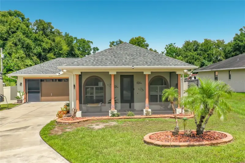 803 Crestview Cir N, FL