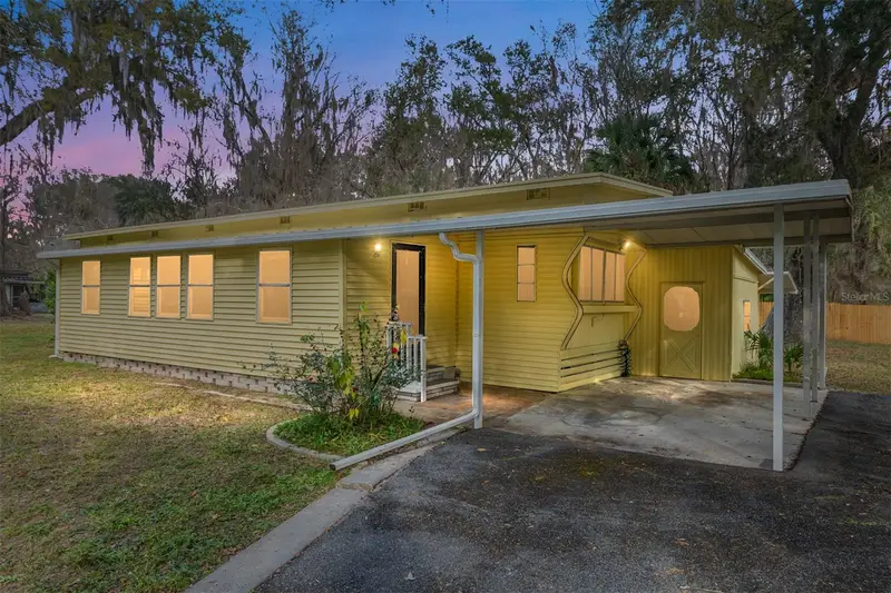 3809 Cr 405n, FL