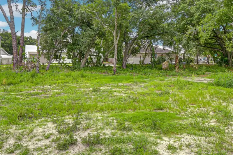 6806 New York Dr #Lot B, FL