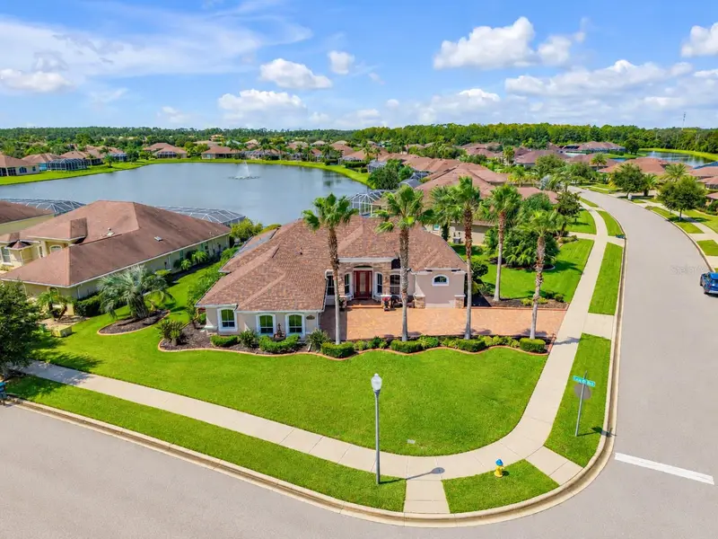574 Luna Bella Ln, FL