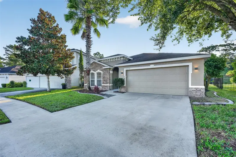 10648 Inside Loop, FL