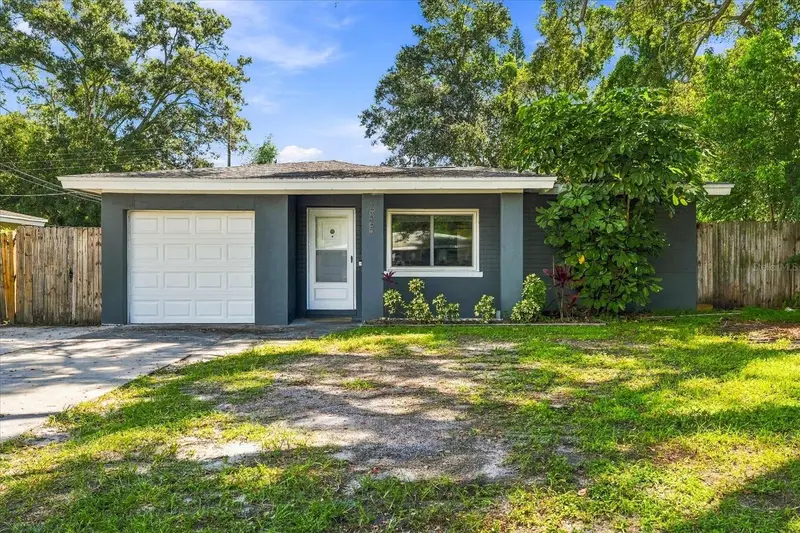 2225 Capri Dr, FL