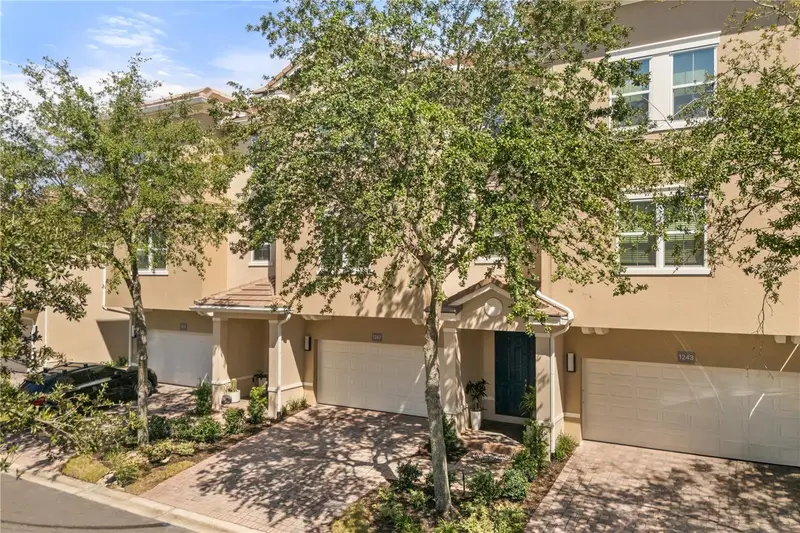 1247 Bolton Pl, FL