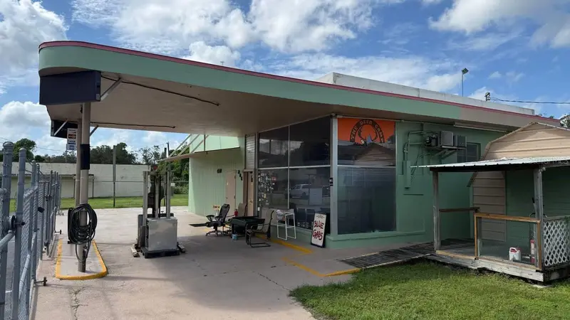 306 S Main St, FL