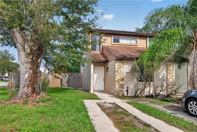 2747 Gray Fox Ln, FL
