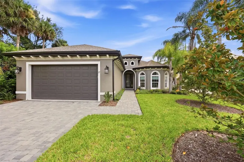 27 S Riverwalk Dr, FL