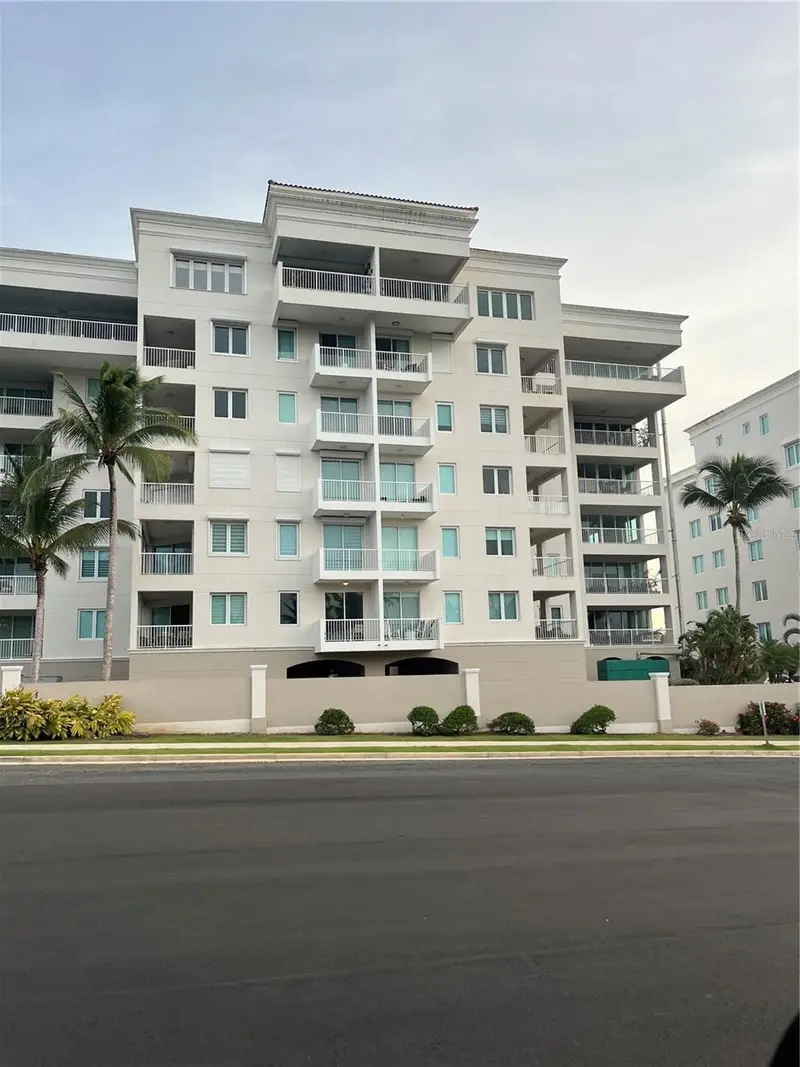 Calle Olivine 83 Treasure Point #323, PR