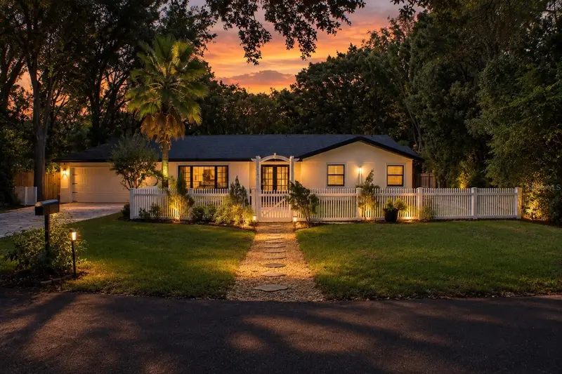8042 Ridge Way, FL