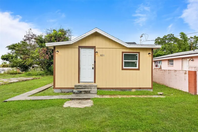 828 Booker Ave, FL