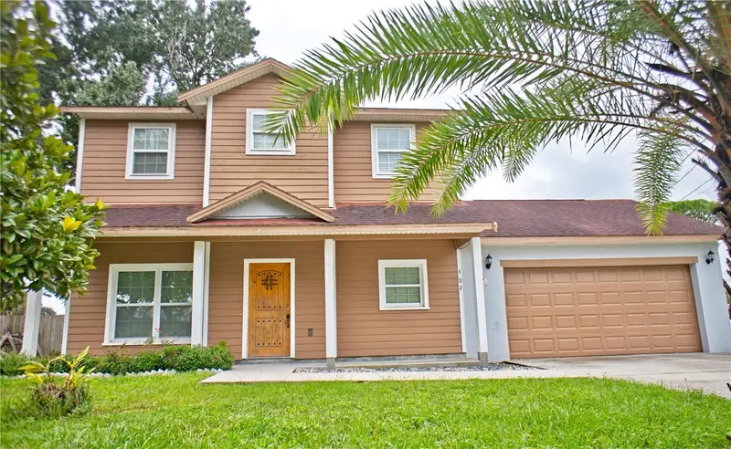 402 E Maple St, FL