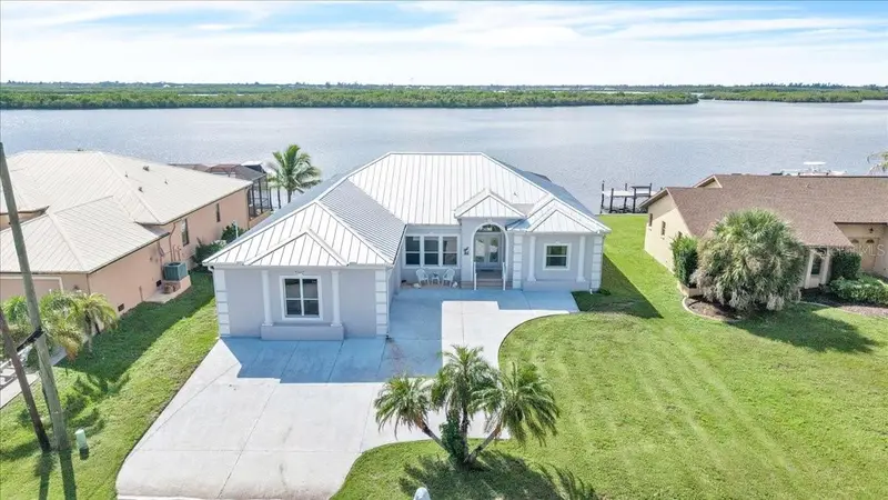 3772 Peace River Dr, FL