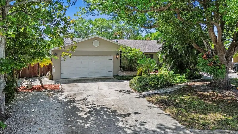 508 White Oak Dr, FL