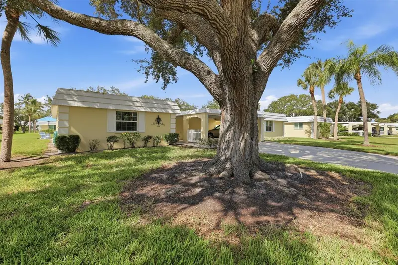 5826 Driftwood Pl, FL