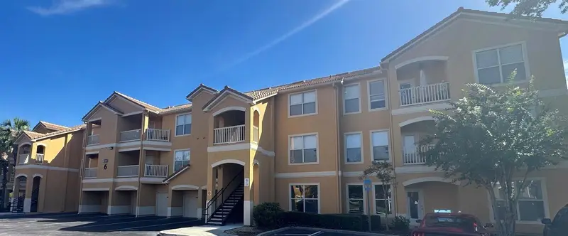 8842 Villa View Cir #301, FL