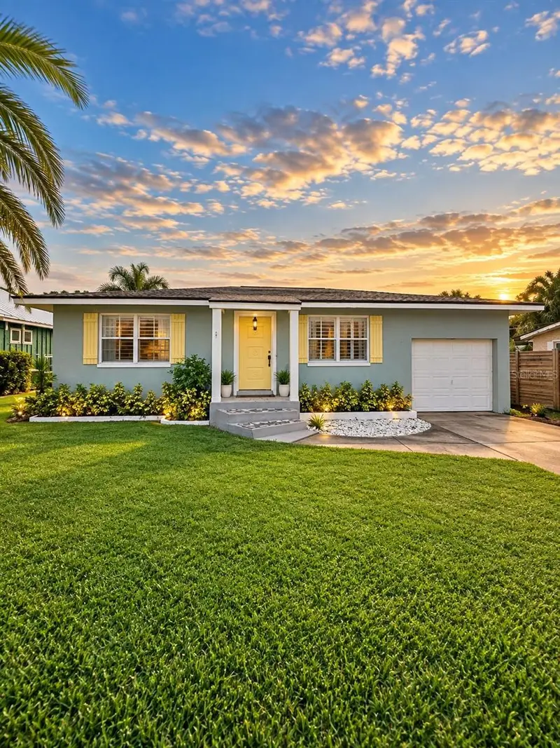 214 Desoto Dr, FL